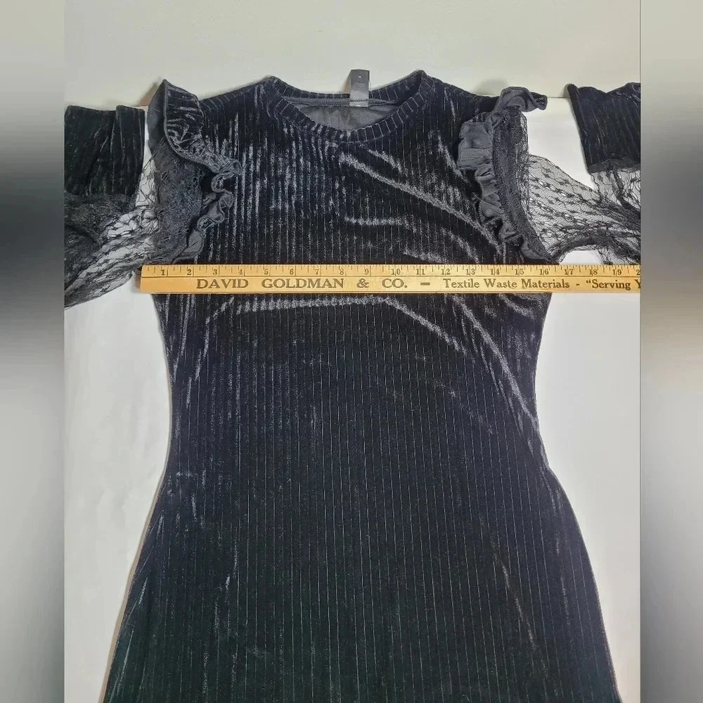 NWT Emery Rose Black Lace Bodycon Long Sleeve Mini Dress sz M